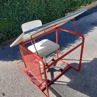 Scrivania con sedia