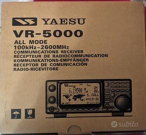 Yaesu VR-5000 con FVS-1A