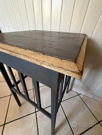 Tavolo d’appoggio in legno primi 900