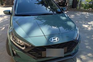 HYUNDAI I20 del 2025  6334 km 