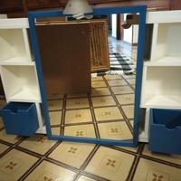 Mobiletto bagno bianco e blu