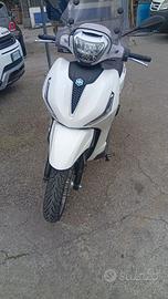 Beverly 300 abs/ASR 2023 solo 4045 km