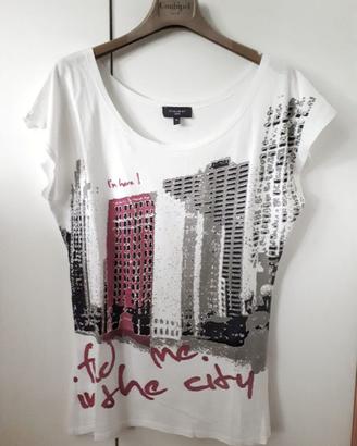 Tshirt estiva leggera con stampa a palazzi