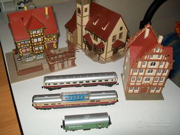 Lotto scala N case Vollmer piu' vagoni vari