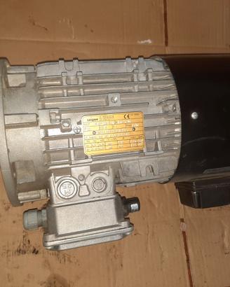 MOTORE TRIFASE A DOPPIA VELOCITA 2880-400 RPM COD.