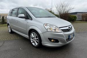 Opel Zafira Allestimento Cosmo