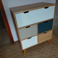 Mobiletto 5 ante stile nordico.