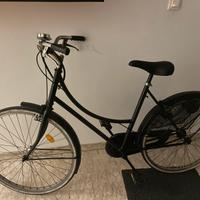 Bicicletta nera donna