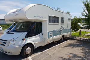 Camper mansardato Rimor