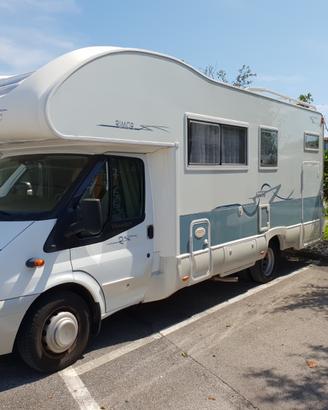 Camper mansardato Rimor