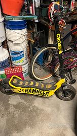 Monopattino ducati scrambler