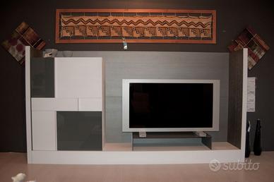 Parete attrezzata ditta Sellaro