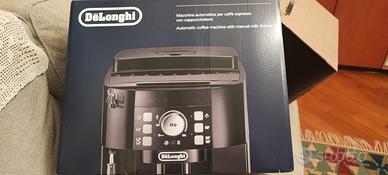 Macchina caffè DeLonghi Magnifica S