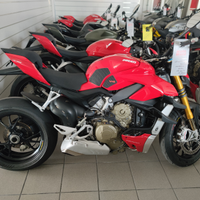 Ducati street fighter v4s