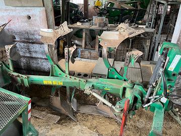 Aratro trivomere Pietro moro