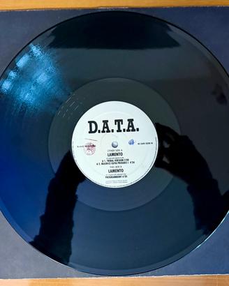 D.A.T.A - Lamento