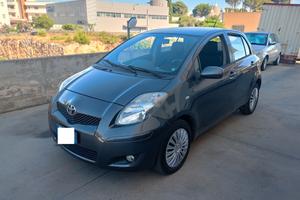 Toyota Yaris 1.300 5 porte