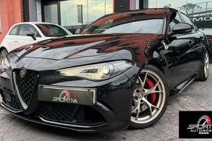 Alfa Romeo Giulia QUADRIFOGLIO CARBONIO CERCH...