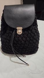 Zaino nero fatto a mano