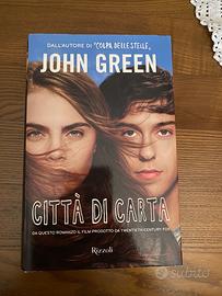 Libro Cittá di Carta di John Green