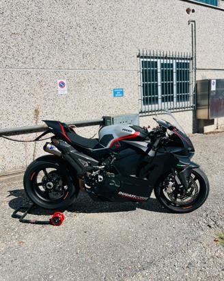 Ducati panigale v4 2021