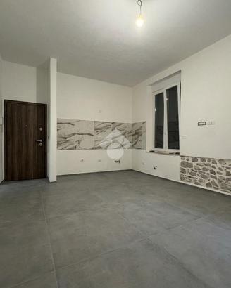 3 LOCALI A MONTECHIARUGOLO
