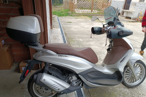 Scooter Beverly 300