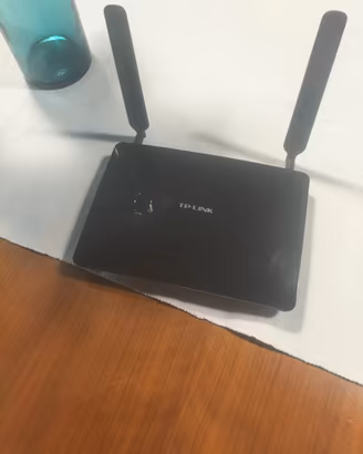 Modem router TP link MR6400 con slot per Som catd