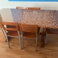Tavolo di legno massello +seggiole