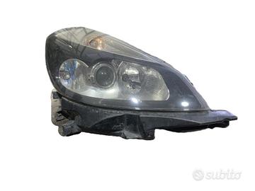FARO ANTERIORE DESTRO RENAULT Clio Serie 820026161