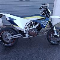 Husqvarna 701 Supermoto