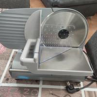 Affettatrice elettrica Ausonia 