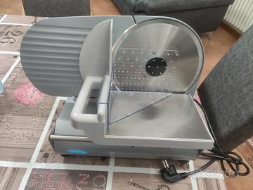 Affettatrice elettrica Ausonia 