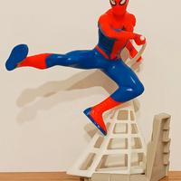Spider-Man Figura Sorpresa Uovo di Pasqua Marvel