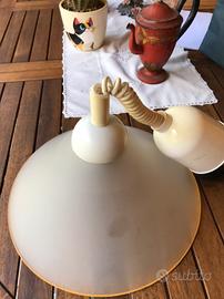 Lampadario in vetro con bordino giallo