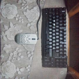  cuffie ps4 ,mouse e tastiera rgb