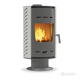 Stufa a legna circolare da 12 kW modello Ares