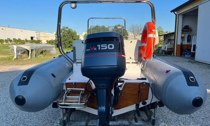 Gommone Asso mi 6,30 con motore Yamaha 150cv