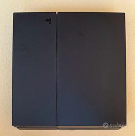 PlayStation 4 con Uncharted 4 + Controller + Cavi