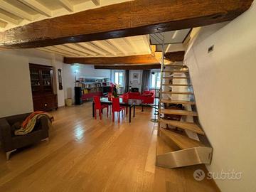 Appartamento di 170 m² con 4 locali a Parma
