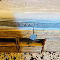 Letto compreso di materasso.
