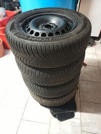 4 cerchi originali audi/vw da 15" con 4 borchie