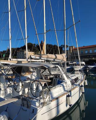 Beneteau Oceanis 35 Sail Away (2016)