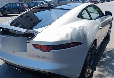 auto Jaguar F TYPE DEL 2019
