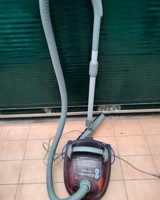 Aspirapolvere Electrolux difettoso