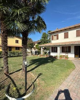 Villa di 192 m² con più di 5 locali e box auto a P