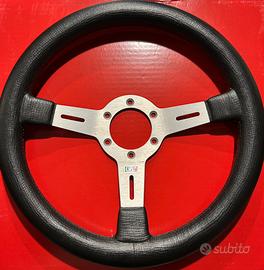 Volante momo gt 3 razze nuovo