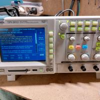 Oscilloscopio da banco TEKTRONICS
TPS 2012 NUOVO