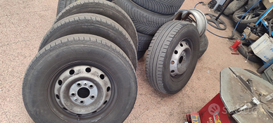 Gomme camper 215/75 r16 pirelli