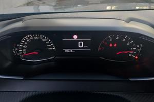 Automobile Peugeot 2008